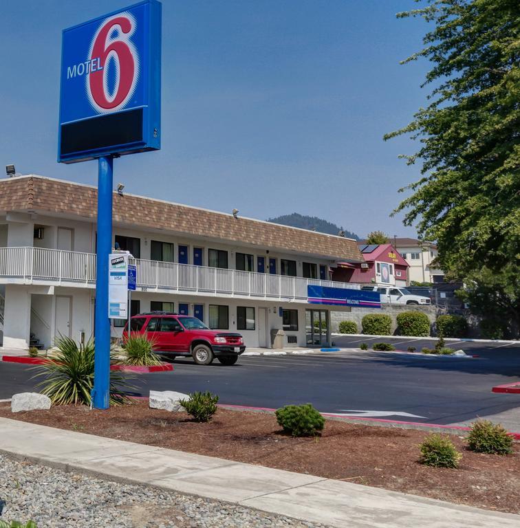 Motel 6-Grants Pass, Or エクステリア 写真