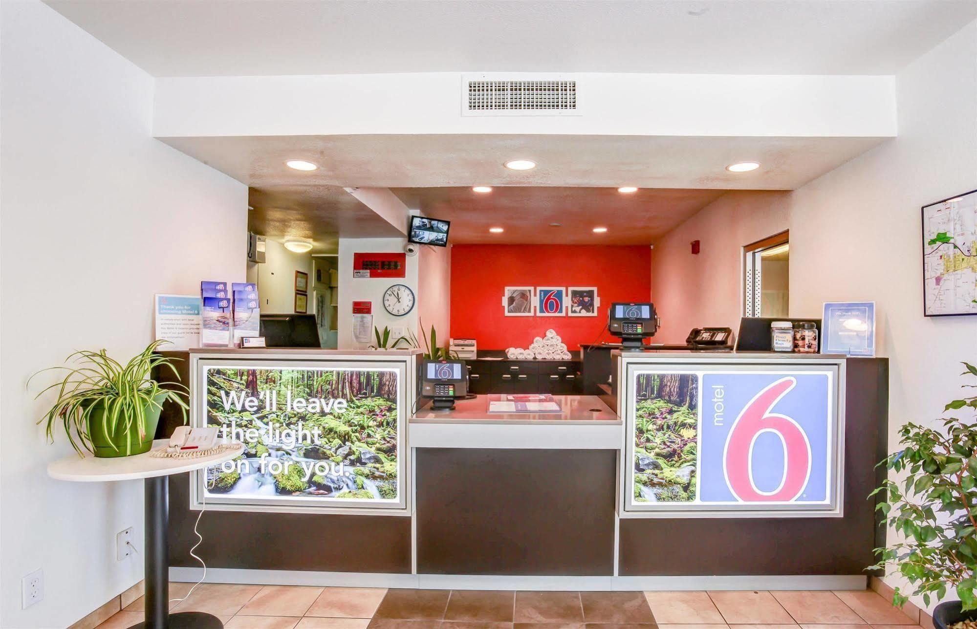 Motel 6-Grants Pass, Or エクステリア 写真