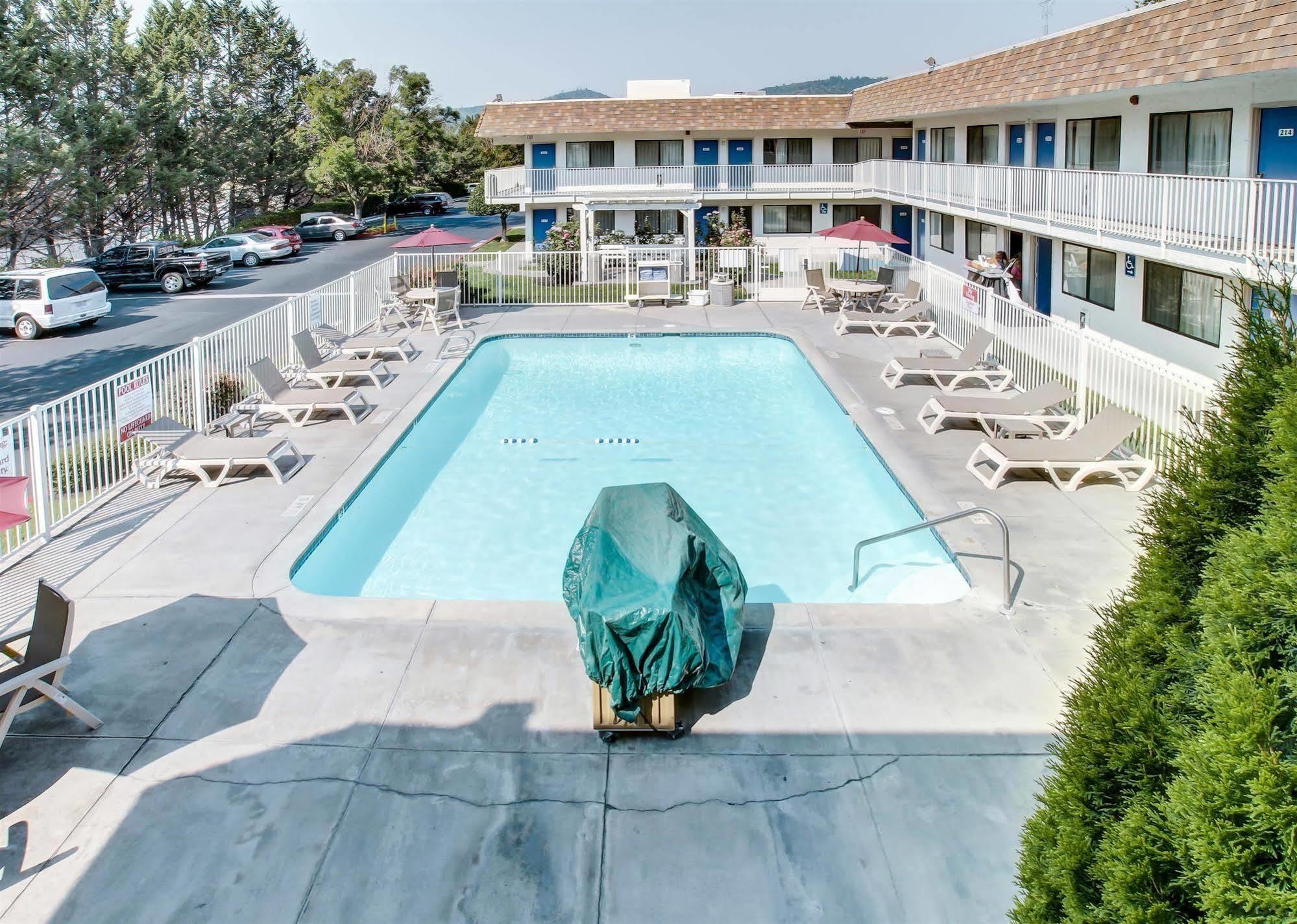 Motel 6-Grants Pass, Or エクステリア 写真