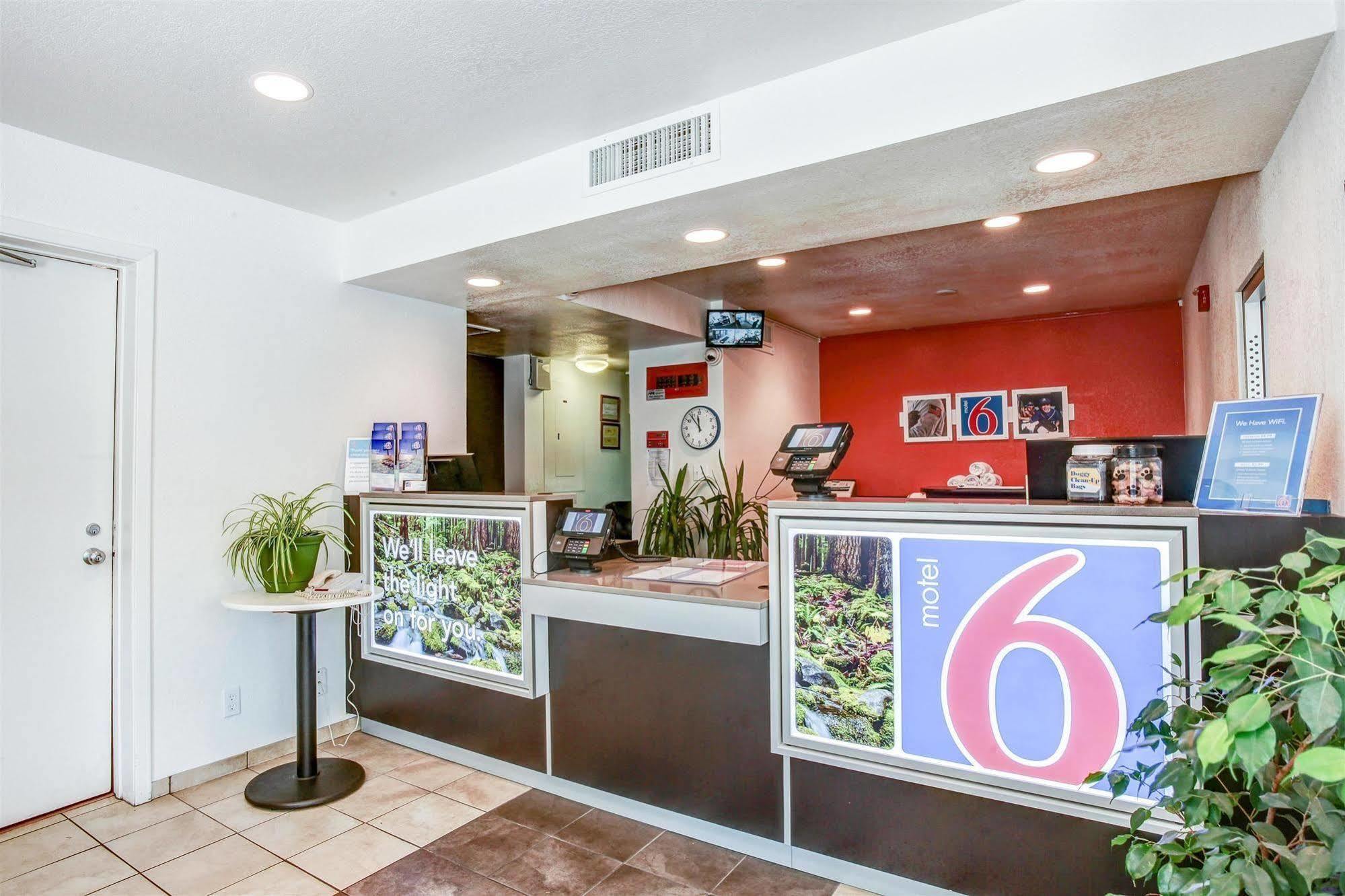 Motel 6-Grants Pass, Or エクステリア 写真