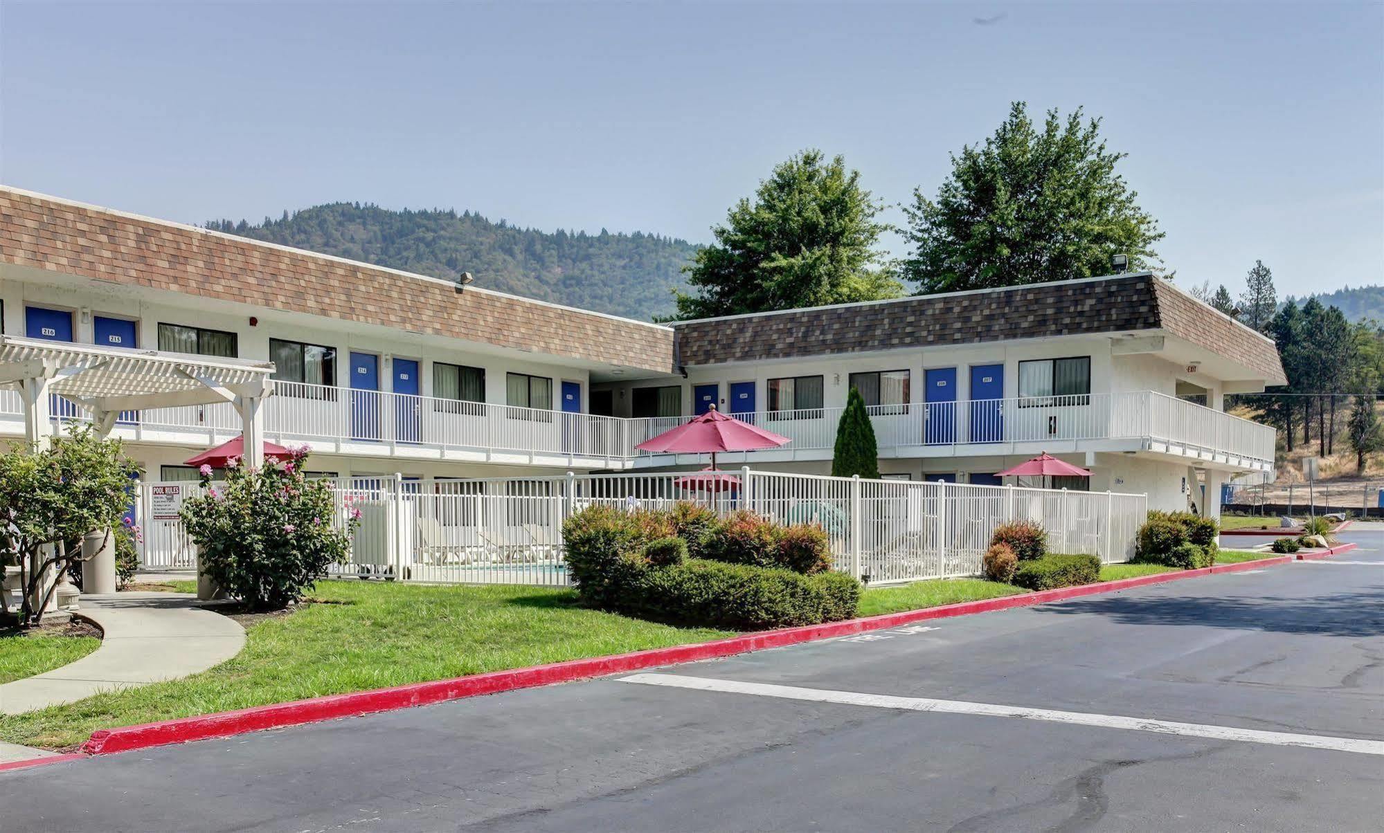 Motel 6-Grants Pass, Or エクステリア 写真